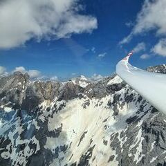 Flugwegposition um 10:47:56: Aufgenommen in der Nähe von Gemeinde Ramsau am Dachstein, 8972, Österreich in 2572 Meter